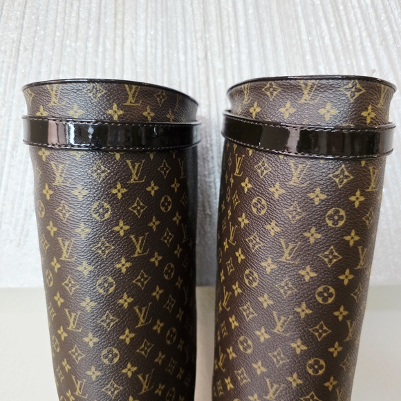 AUTH Louis Vuitton Idole Monogram Canvas and Patent Leather Knee-Length Boots - Picture 7 of 16